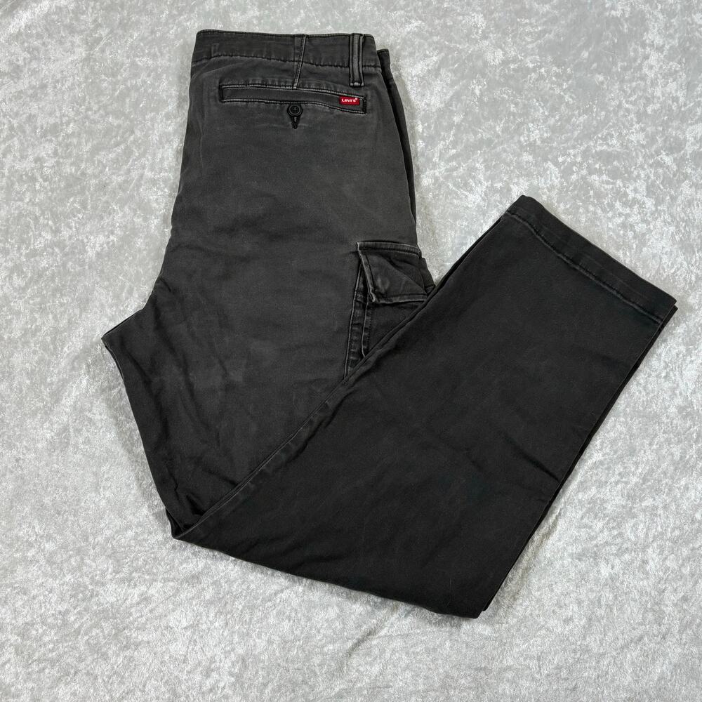 Men’s Levi Cargo Pants size 36X32